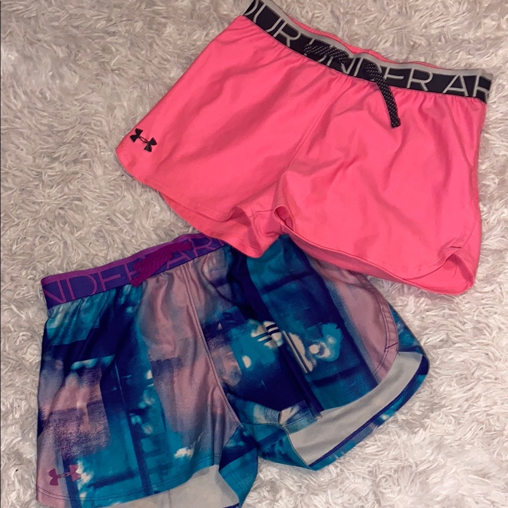 Under Armour Girl’s Shorts (2) - youth large